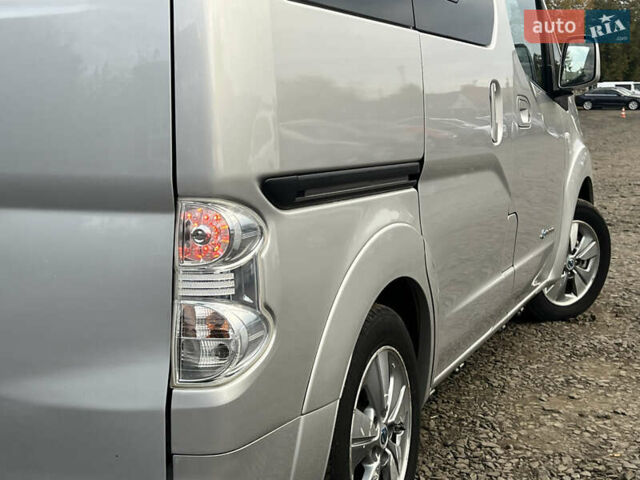 Сірий Ніссан e-NV200, об'ємом двигуна 0 л та пробігом 108 тис. км за 13999 $, фото 12 на Automoto.ua