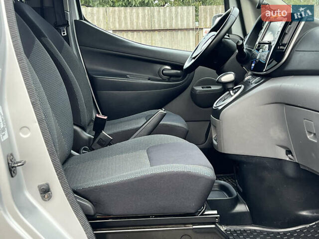 Сірий Ніссан e-NV200, об'ємом двигуна 0 л та пробігом 108 тис. км за 13999 $, фото 34 на Automoto.ua