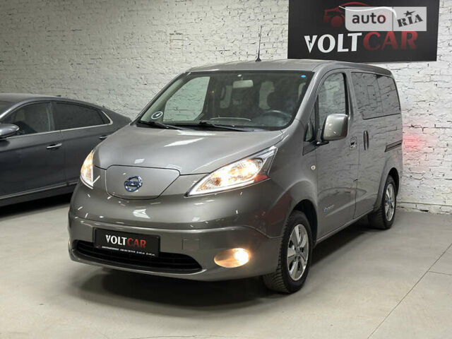 Серый Ниссан e-NV200, объемом двигателя 0 л и пробегом 105 тыс. км за 17500 $, фото 4 на Automoto.ua