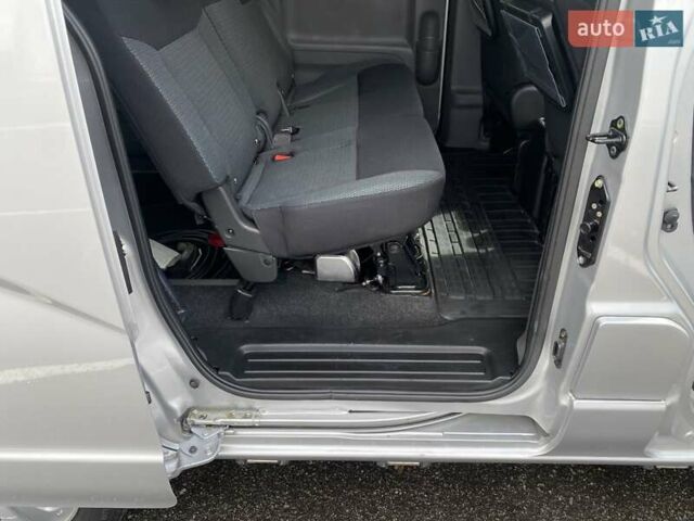 Серый Ниссан e-NV200, объемом двигателя 0 л и пробегом 99 тыс. км за 14400 $, фото 41 на Automoto.ua