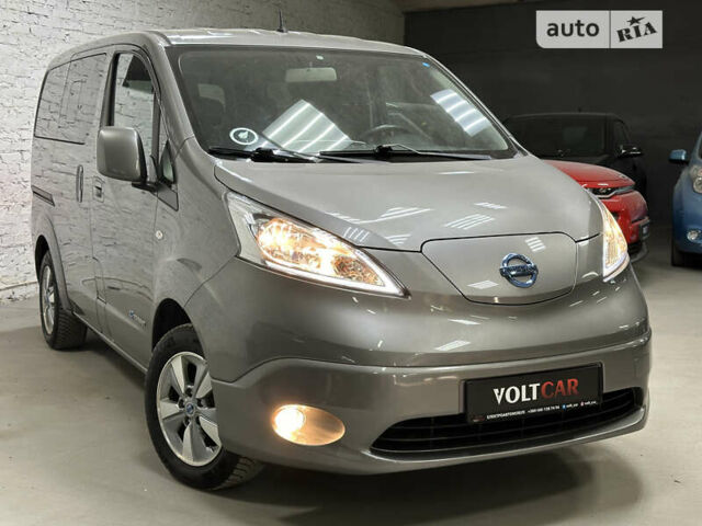 Сірий Ніссан e-NV200, об'ємом двигуна 0 л та пробігом 105 тис. км за 17500 $, фото 39 на Automoto.ua