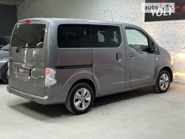 Серый Ниссан e-NV200, объемом двигателя 0 л и пробегом 105 тыс. км за 17500 $, фото 44 на Automoto.ua