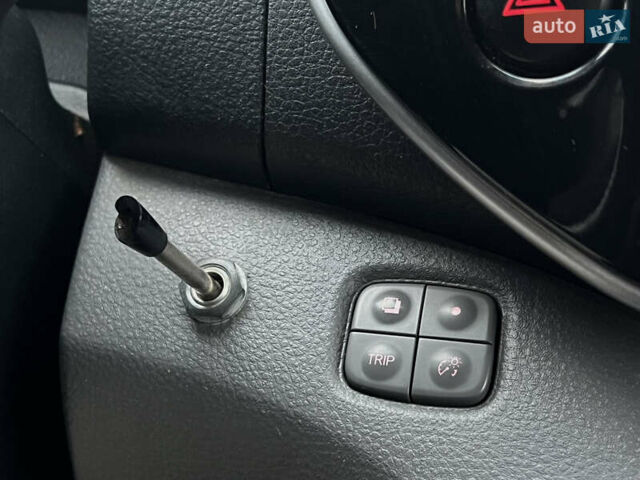 Сірий Ніссан e-NV200, об'ємом двигуна 0 л та пробігом 108 тис. км за 13999 $, фото 48 на Automoto.ua