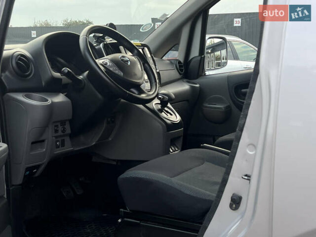 Сірий Ніссан e-NV200, об'ємом двигуна 0 л та пробігом 108 тис. км за 13999 $, фото 20 на Automoto.ua