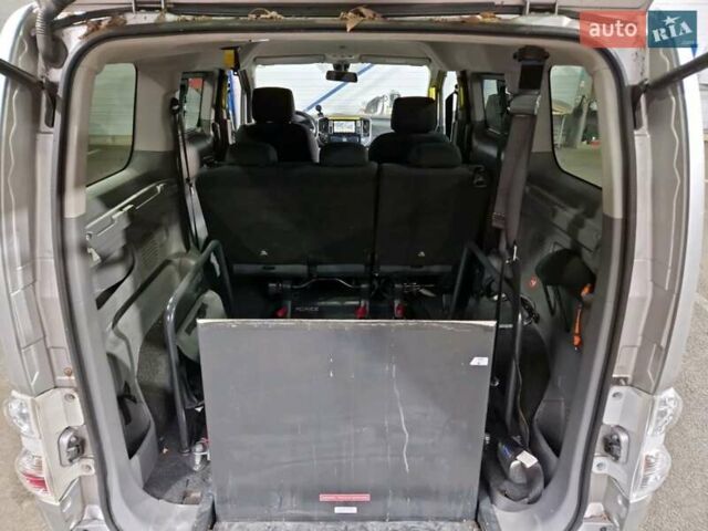 Серый Ниссан e-NV200, объемом двигателя 0 л и пробегом 118 тыс. км за 16500 $, фото 9 на Automoto.ua