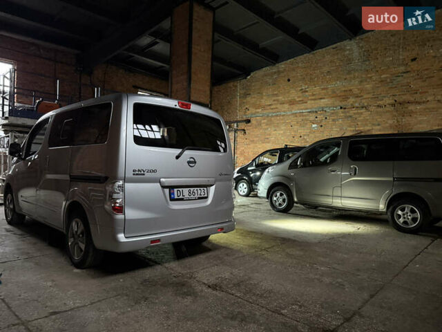 Серый Ниссан e-NV200, объемом двигателя 0 л и пробегом 128 тыс. км за 15777 $, фото 34 на Automoto.ua