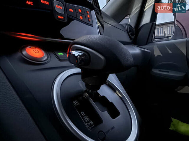 Серый Ниссан e-NV200, объемом двигателя 0 л и пробегом 128 тыс. км за 15777 $, фото 30 на Automoto.ua
