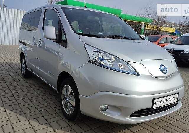 Сірий Ніссан e-NV200, об'ємом двигуна 0 л та пробігом 12 тис. км за 27500 $, фото 3 на Automoto.ua