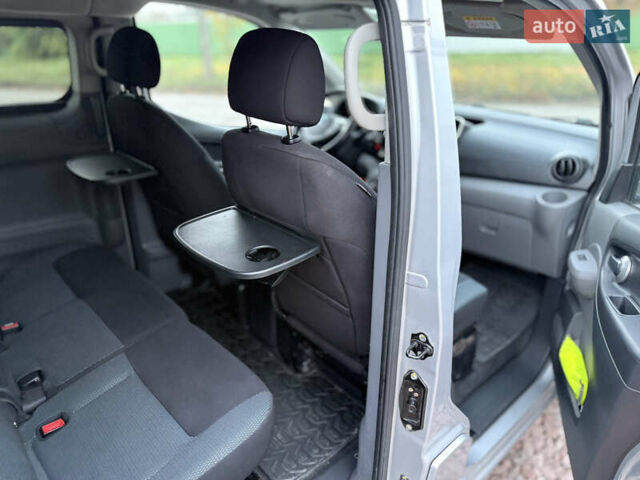 Сірий Ніссан e-NV200, об'ємом двигуна 0 л та пробігом 128 тис. км за 16777 $, фото 10 на Automoto.ua