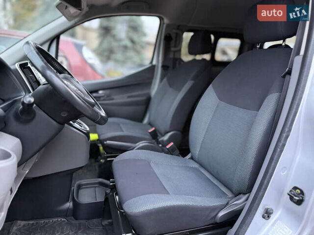 Сірий Ніссан e-NV200, об'ємом двигуна 0 л та пробігом 128 тис. км за 16777 $, фото 6 на Automoto.ua