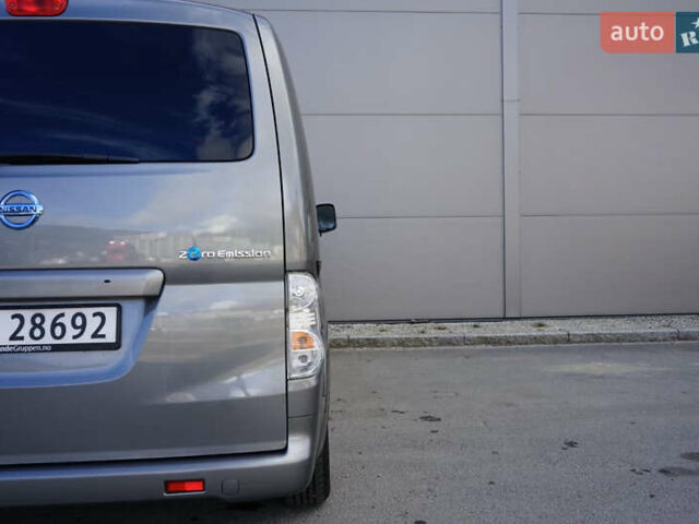 Сірий Ніссан e-NV200, об'ємом двигуна 0 л та пробігом 27 тис. км за 15000 $, фото 6 на Automoto.ua