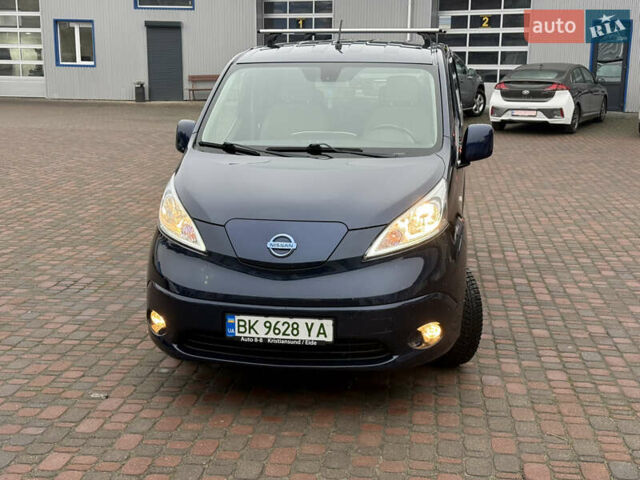 Синий Ниссан e-NV200, объемом двигателя 0 л и пробегом 115 тыс. км за 11000 $, фото 38 на Automoto.ua