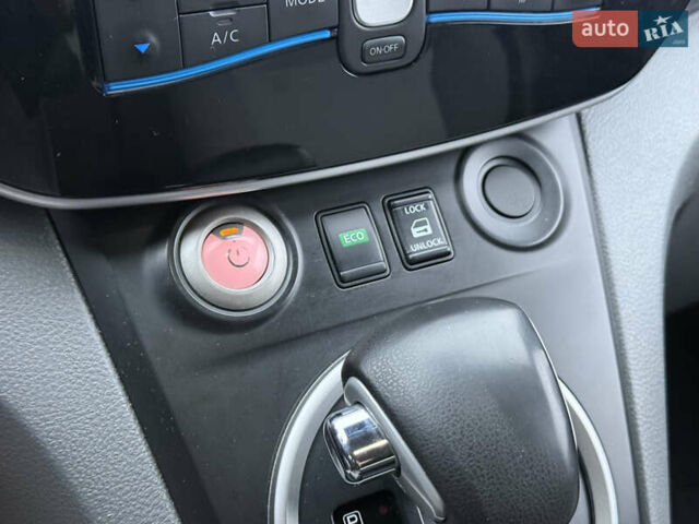 Синий Ниссан e-NV200, объемом двигателя 0 л и пробегом 115 тыс. км за 11000 $, фото 52 на Automoto.ua