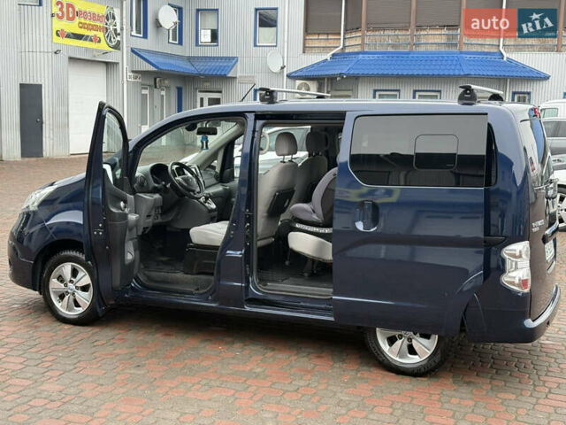 Синий Ниссан e-NV200, объемом двигателя 0 л и пробегом 115 тыс. км за 11000 $, фото 7 на Automoto.ua