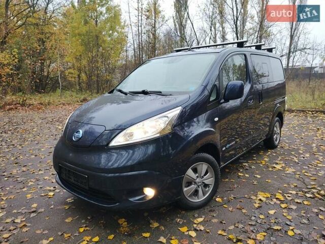 Синий Ниссан e-NV200, объемом двигателя 0 л и пробегом 122 тыс. км за 10400 $, фото 4 на Automoto.ua