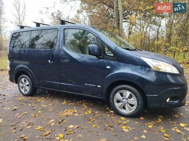 Синий Ниссан e-NV200, объемом двигателя 0 л и пробегом 122 тыс. км за 10400 $, фото 2 на Automoto.ua