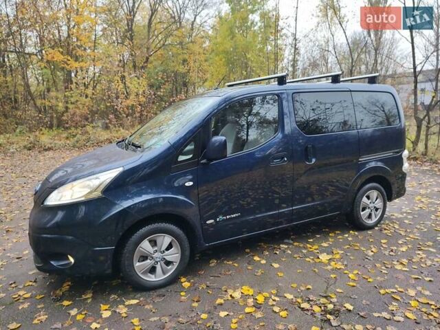 Синий Ниссан e-NV200, объемом двигателя 0 л и пробегом 122 тыс. км за 10400 $, фото 8 на Automoto.ua