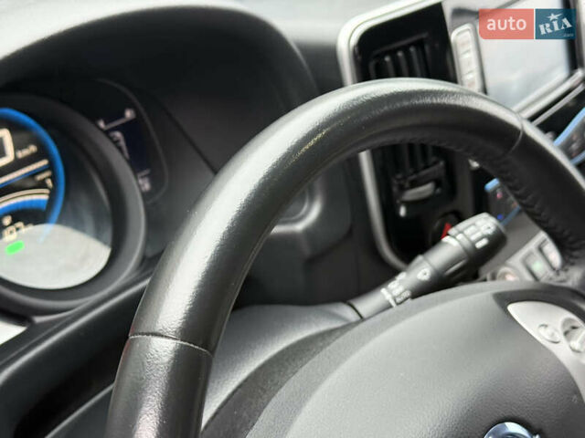 Синий Ниссан e-NV200, объемом двигателя 0 л и пробегом 115 тыс. км за 11000 $, фото 26 на Automoto.ua