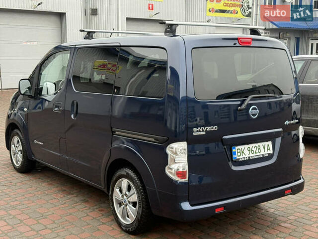 Синий Ниссан e-NV200, объемом двигателя 0 л и пробегом 115 тыс. км за 11000 $, фото 6 на Automoto.ua