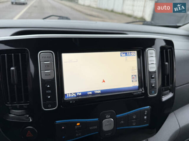 Синий Ниссан e-NV200, объемом двигателя 0 л и пробегом 115 тыс. км за 11000 $, фото 67 на Automoto.ua