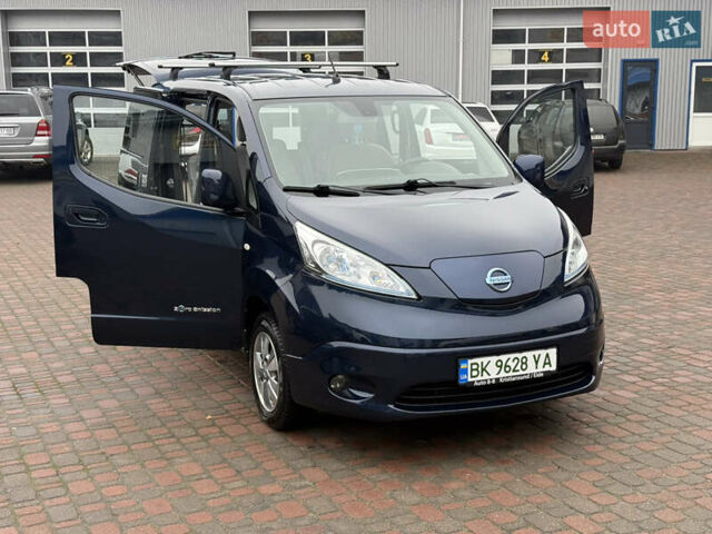 Синий Ниссан e-NV200, объемом двигателя 0 л и пробегом 115 тыс. км за 11000 $, фото 14 на Automoto.ua
