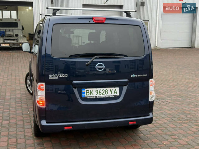 Синий Ниссан e-NV200, объемом двигателя 0 л и пробегом 115 тыс. км за 11000 $, фото 36 на Automoto.ua