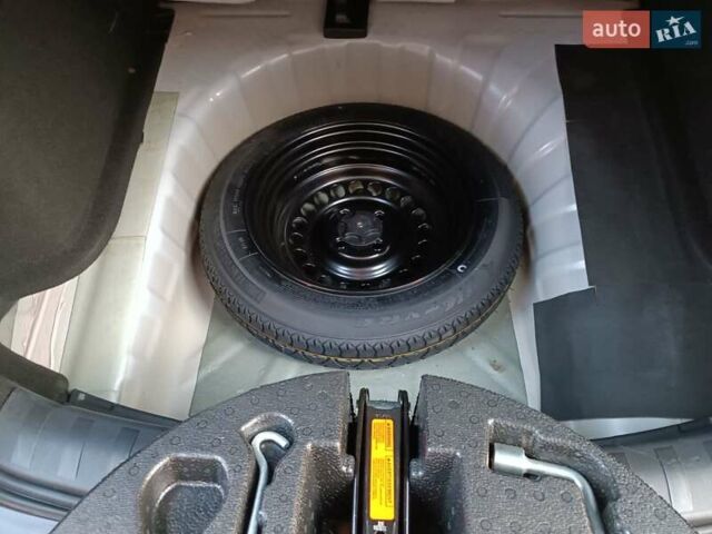 Белый Ниссан Kicks, объемом двигателя 1.6 л и пробегом 76 тыс. км за 14500 $, фото 7 на Automoto.ua