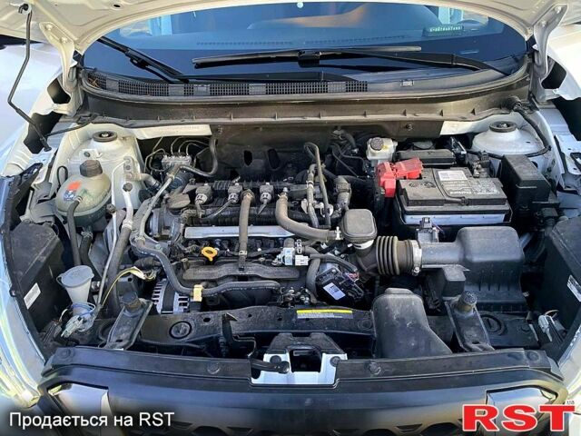 Білий Ніссан Kicks, об'ємом двигуна 1.6 л та пробігом 93 тис. км за 14500 $, фото 5 на Automoto.ua