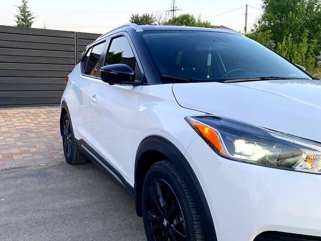 Білий Ніссан Kicks, об'ємом двигуна 1.6 л та пробігом 93 тис. км за 14500 $, фото 1 на Automoto.ua