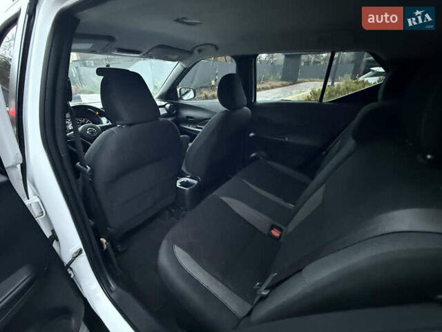 Белый Ниссан Kicks, объемом двигателя 1.6 л и пробегом 90 тыс. км за 13700 $, фото 13 на Automoto.ua