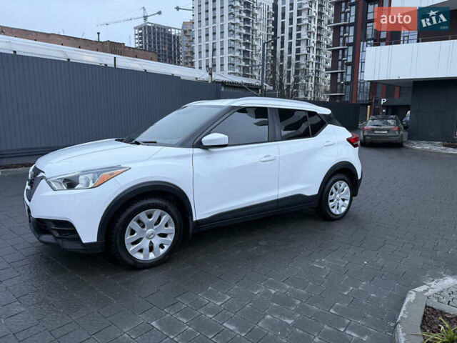 Белый Ниссан Kicks, объемом двигателя 1.6 л и пробегом 90 тыс. км за 13700 $, фото 2 на Automoto.ua