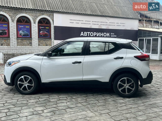 Белый Ниссан Kicks, объемом двигателя 1.6 л и пробегом 32 тыс. км за 14900 $, фото 7 на Automoto.ua