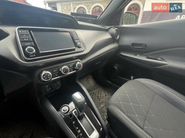 Белый Ниссан Kicks, объемом двигателя 1.6 л и пробегом 32 тыс. км за 14900 $, фото 16 на Automoto.ua