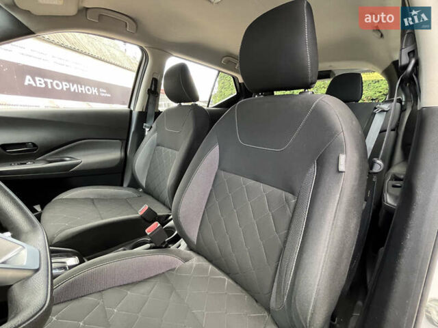 Белый Ниссан Kicks, объемом двигателя 1.6 л и пробегом 32 тыс. км за 14900 $, фото 13 на Automoto.ua