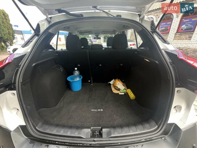 Белый Ниссан Kicks, объемом двигателя 1.6 л и пробегом 32 тыс. км за 14900 $, фото 25 на Automoto.ua