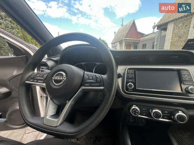 Белый Ниссан Kicks, объемом двигателя 1.6 л и пробегом 32 тыс. км за 14900 $, фото 15 на Automoto.ua