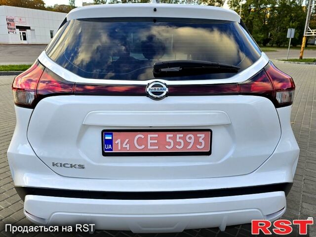 Белый Ниссан Kicks, объемом двигателя 1.6 л и пробегом 77 тыс. км за 15999 $, фото 13 на Automoto.ua