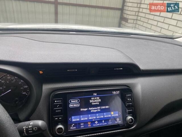 Белый Ниссан Kicks, объемом двигателя 1.6 л и пробегом 46 тыс. км за 16500 $, фото 4 на Automoto.ua