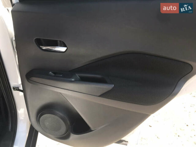 Білий Ніссан Kicks, об'ємом двигуна 1.6 л та пробігом 88 тис. км за 16500 $, фото 17 на Automoto.ua