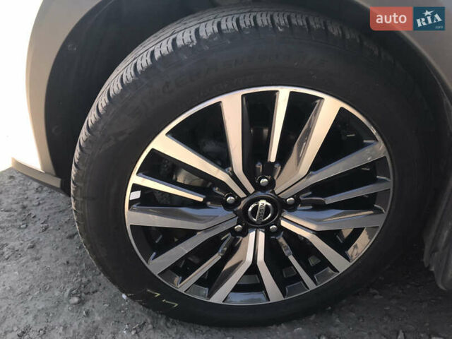 Білий Ніссан Kicks, об'ємом двигуна 1.6 л та пробігом 88 тис. км за 16500 $, фото 14 на Automoto.ua