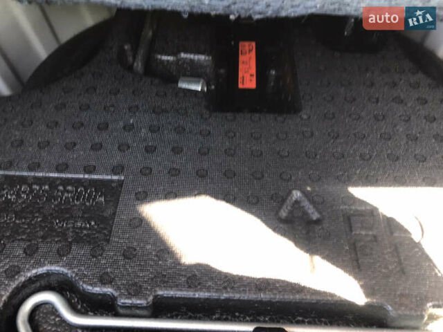 Білий Ніссан Kicks, об'ємом двигуна 1.6 л та пробігом 88 тис. км за 16500 $, фото 32 на Automoto.ua