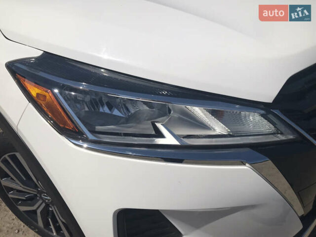 Білий Ніссан Kicks, об'ємом двигуна 1.6 л та пробігом 88 тис. км за 16500 $, фото 10 на Automoto.ua