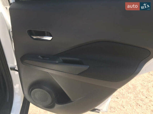 Білий Ніссан Kicks, об'ємом двигуна 1.6 л та пробігом 88 тис. км за 16500 $, фото 18 на Automoto.ua