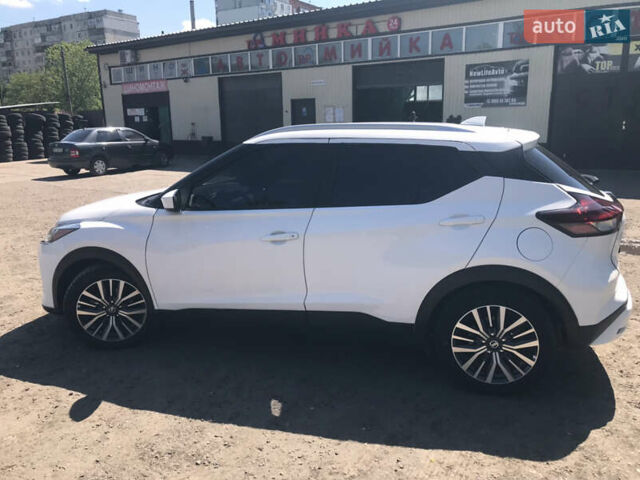 Білий Ніссан Kicks, об'ємом двигуна 1.6 л та пробігом 88 тис. км за 16500 $, фото 6 на Automoto.ua