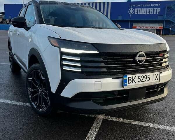 Белый Ниссан Kicks, объемом двигателя 2 л и пробегом 4 тыс. км за 25500 $, фото 1 на Automoto.ua