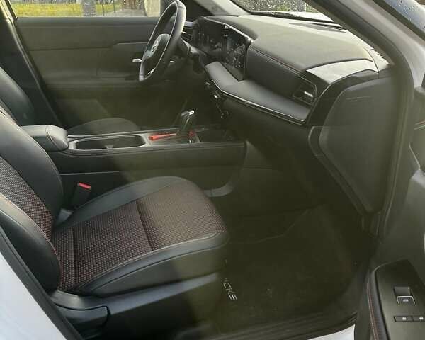 Белый Ниссан Kicks, объемом двигателя 2 л и пробегом 4 тыс. км за 25500 $, фото 7 на Automoto.ua