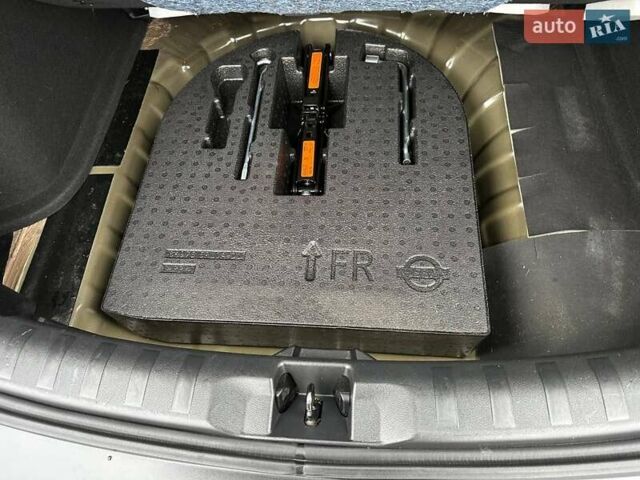 Чорний Ніссан Kicks, об'ємом двигуна 1.6 л та пробігом 117 тис. км за 13500 $, фото 12 на Automoto.ua