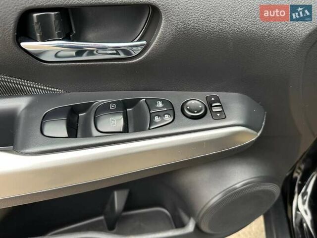 Чорний Ніссан Kicks, об'ємом двигуна 1.6 л та пробігом 117 тис. км за 13500 $, фото 21 на Automoto.ua