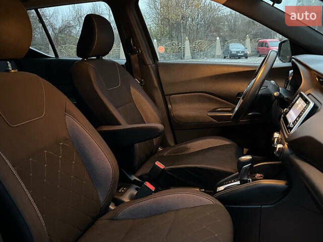 Черный Ниссан Kicks, объемом двигателя 1.6 л и пробегом 96 тыс. км за 13850 $, фото 14 на Automoto.ua