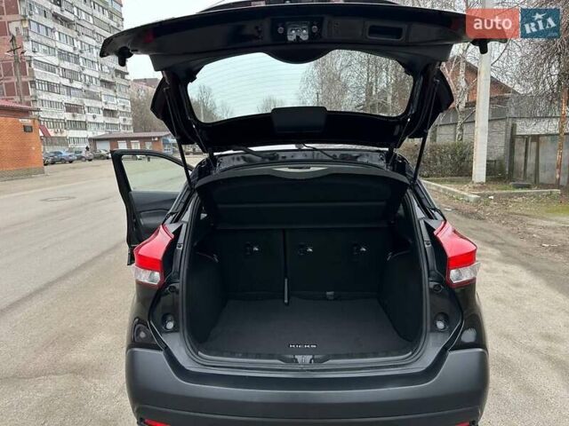 Чорний Ніссан Kicks, об'ємом двигуна 1.6 л та пробігом 117 тис. км за 13500 $, фото 17 на Automoto.ua